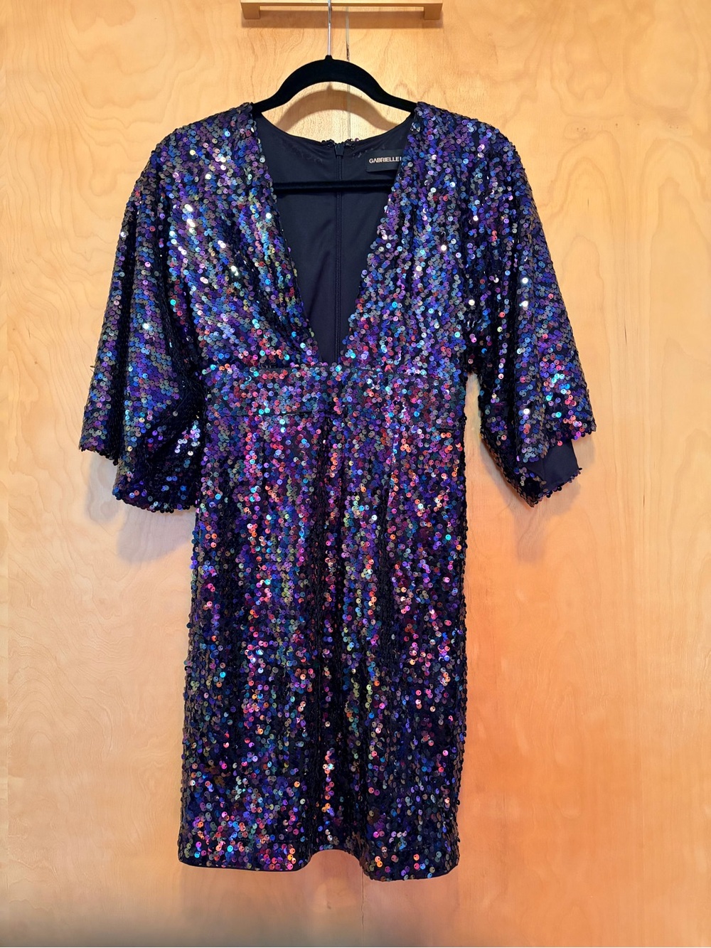 Sequin V-Neck Party Dress in Iridescent Purple